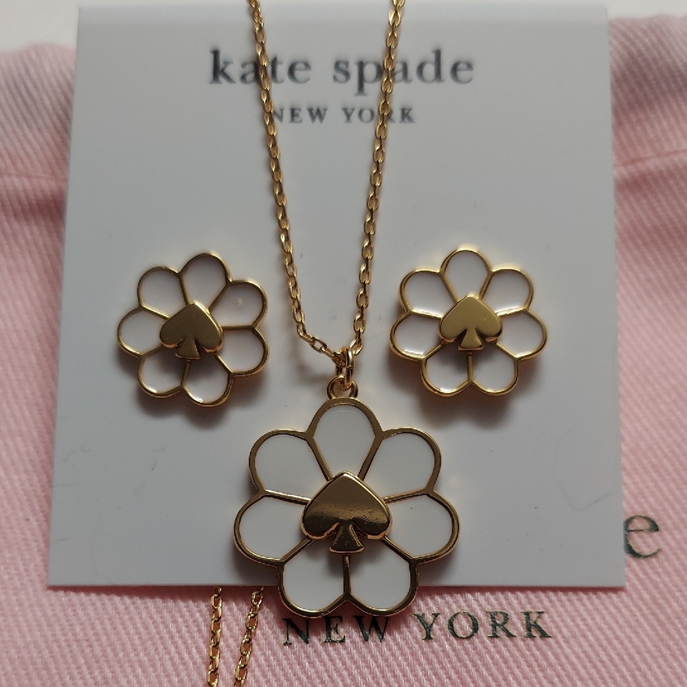 Kate Spade Day Tripper Earrings And Necklace Set